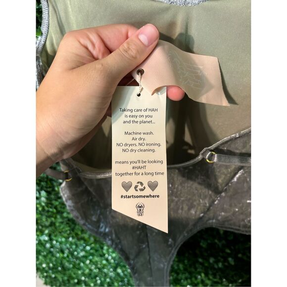 NEW $198 HAH Hot As Hell Low Budget Velvet Bodysuit in Green SZ MEDIUM Free Peop - Picture 5 of 6